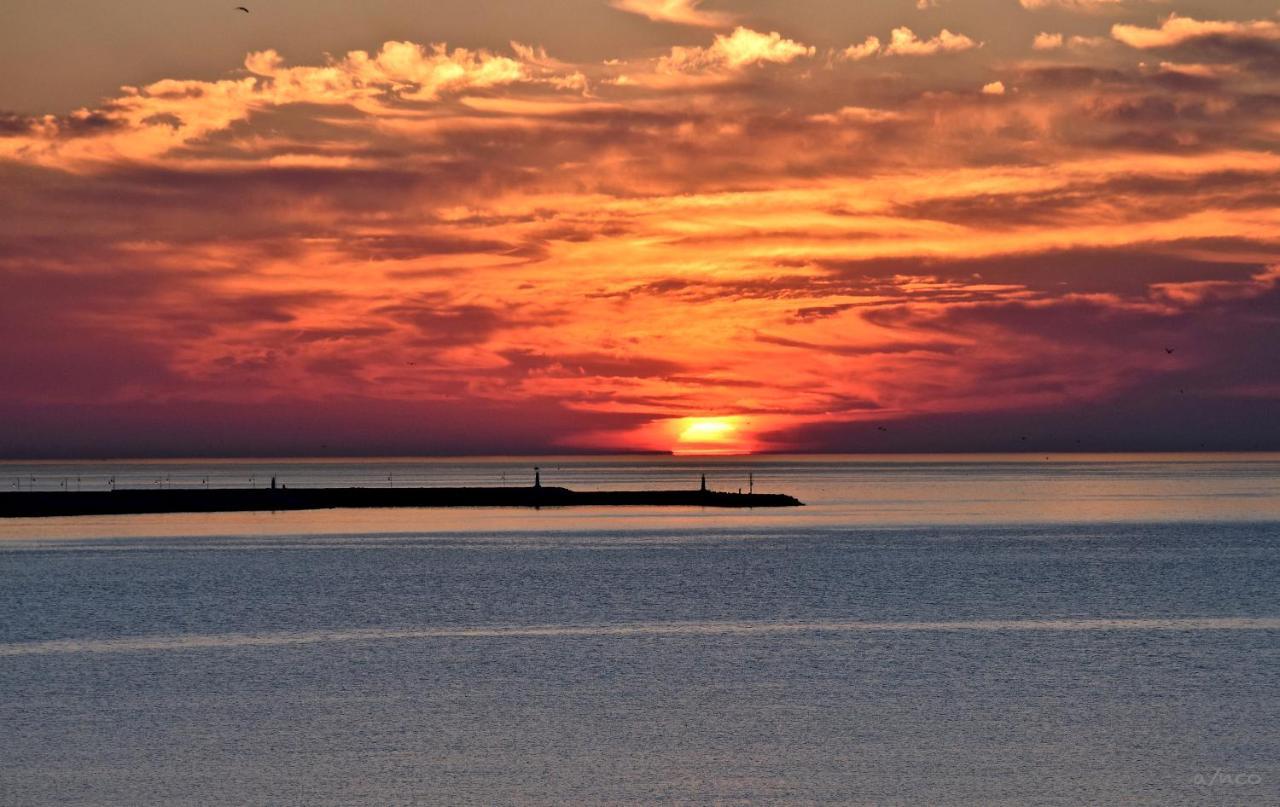 Apartamento Luminoso 1ª Linea Arena Beach_Εστεπόνα Εξωτερικό φωτογραφία